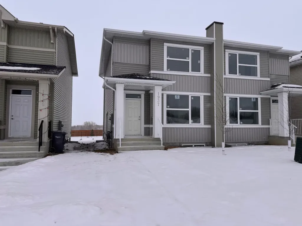 1937 Mccaskill Drive Crossfield AB t0m0s0