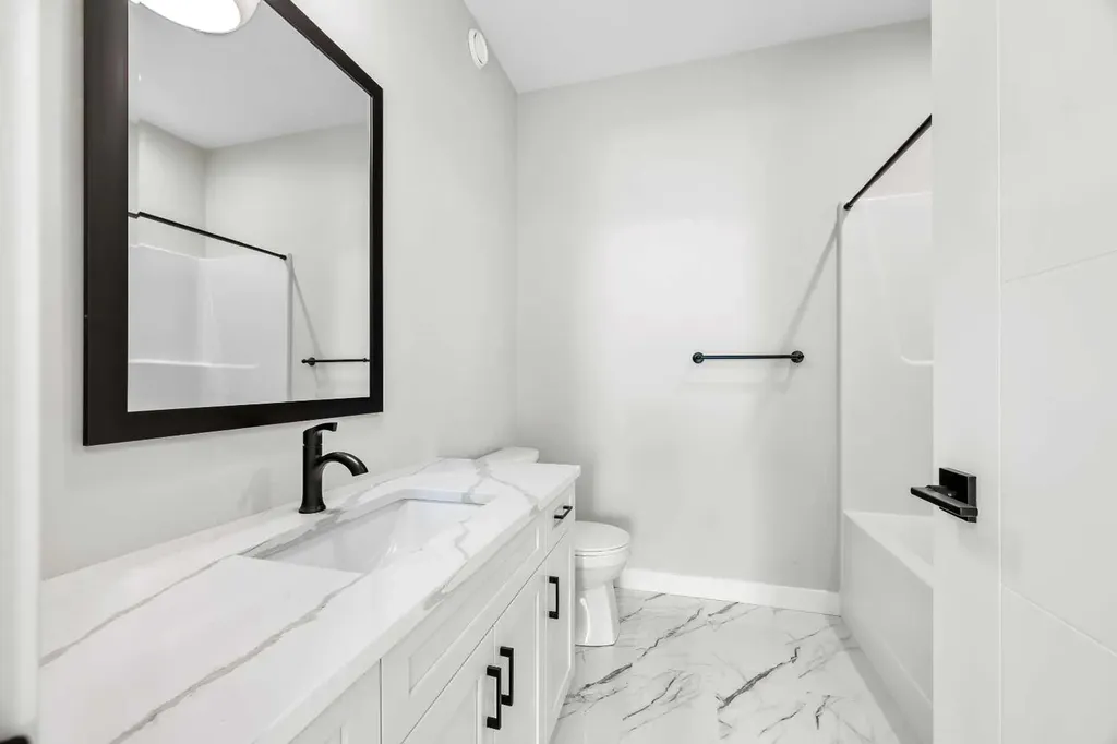 2715 73 Avenue Lloydminster AB T9V 3L7
