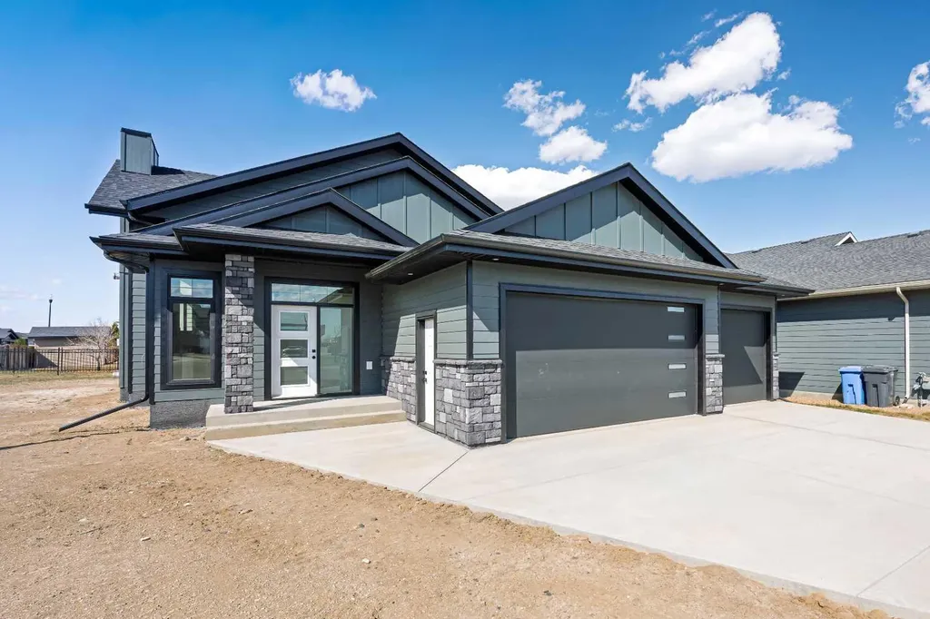 2715 73 Avenue Lloydminster AB T9V 3L7