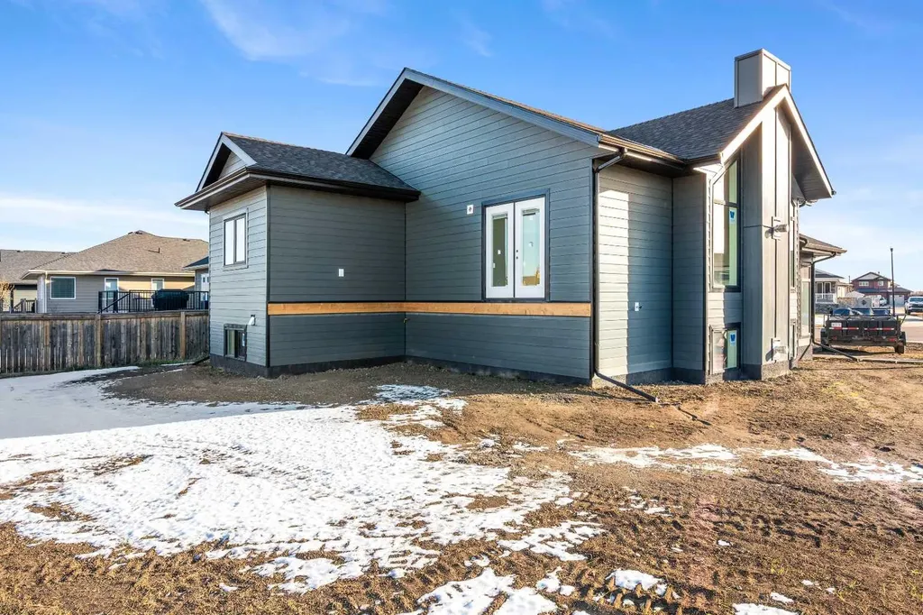 2715 73 Avenue Lloydminster AB T9V 3L7