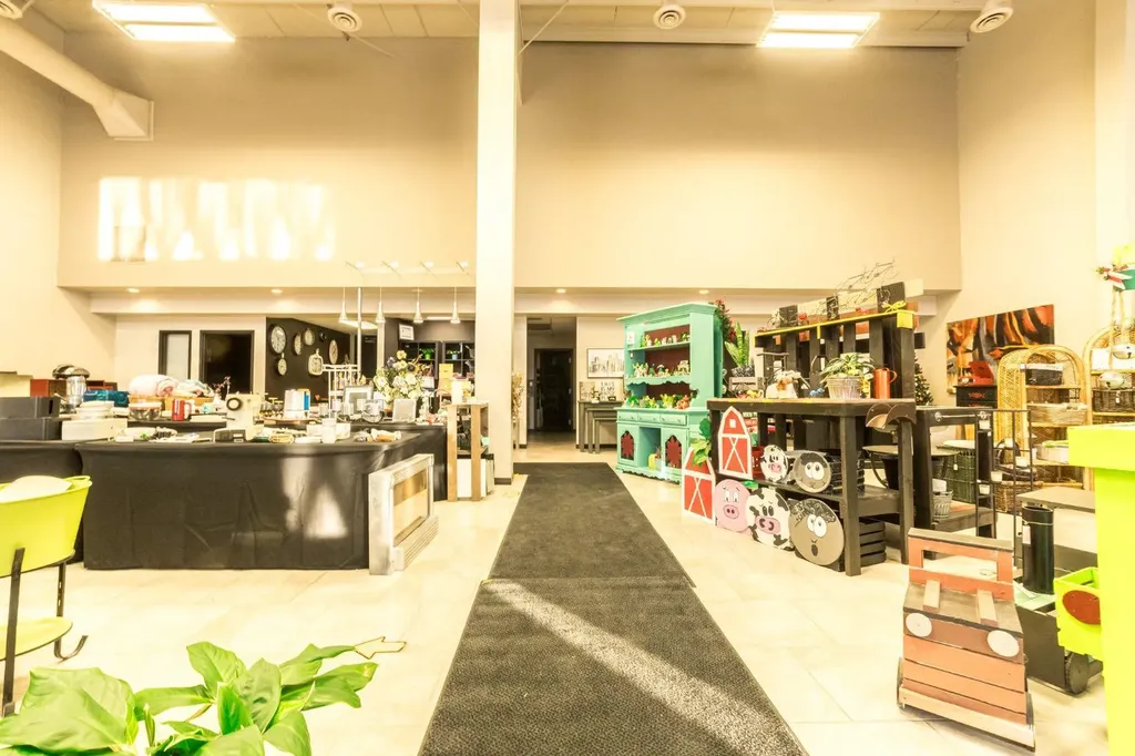 10136 128 Avenue Grande Prairie AB T8V 1E9
