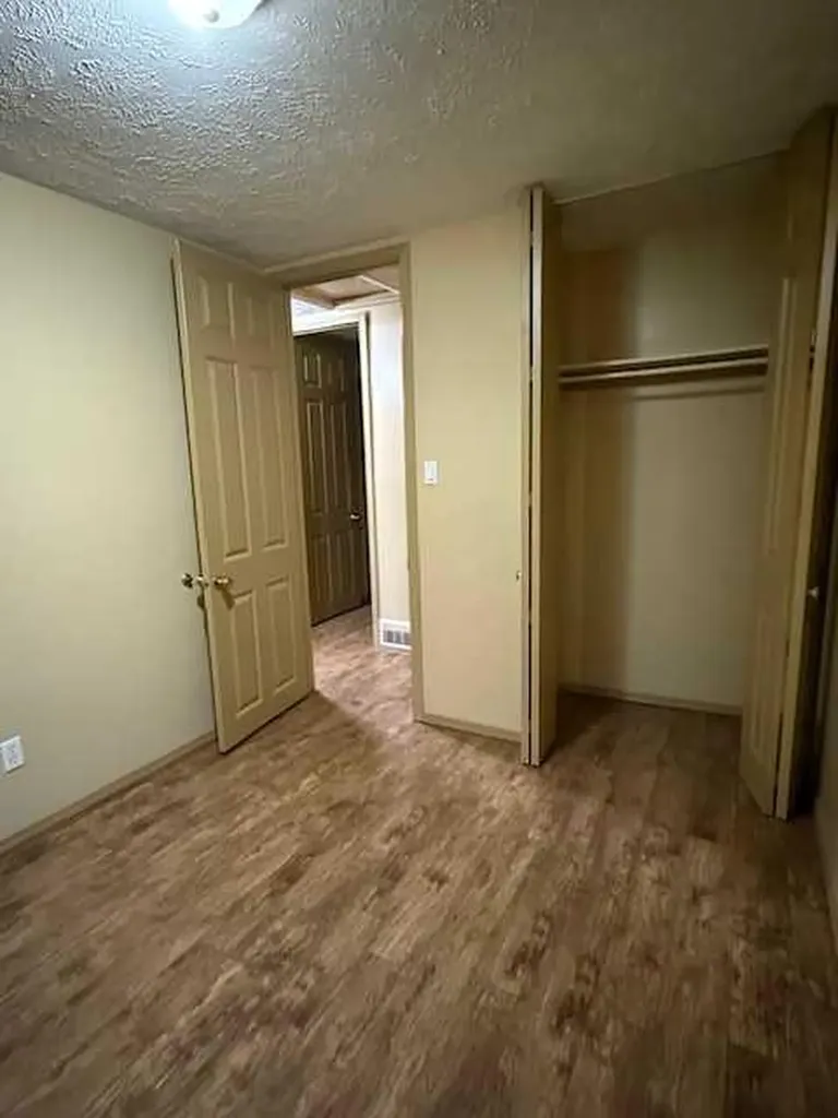 10323 98 Avenue High Level AB T0H 1Z0