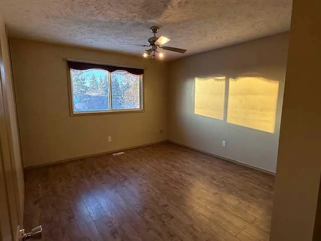 10323 98 Avenue High Level AB T0H 1Z0