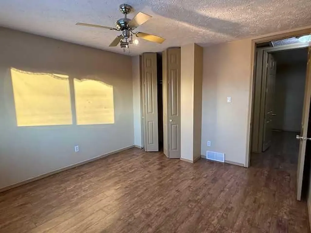 10323 98 Avenue High Level AB T0H 1Z0