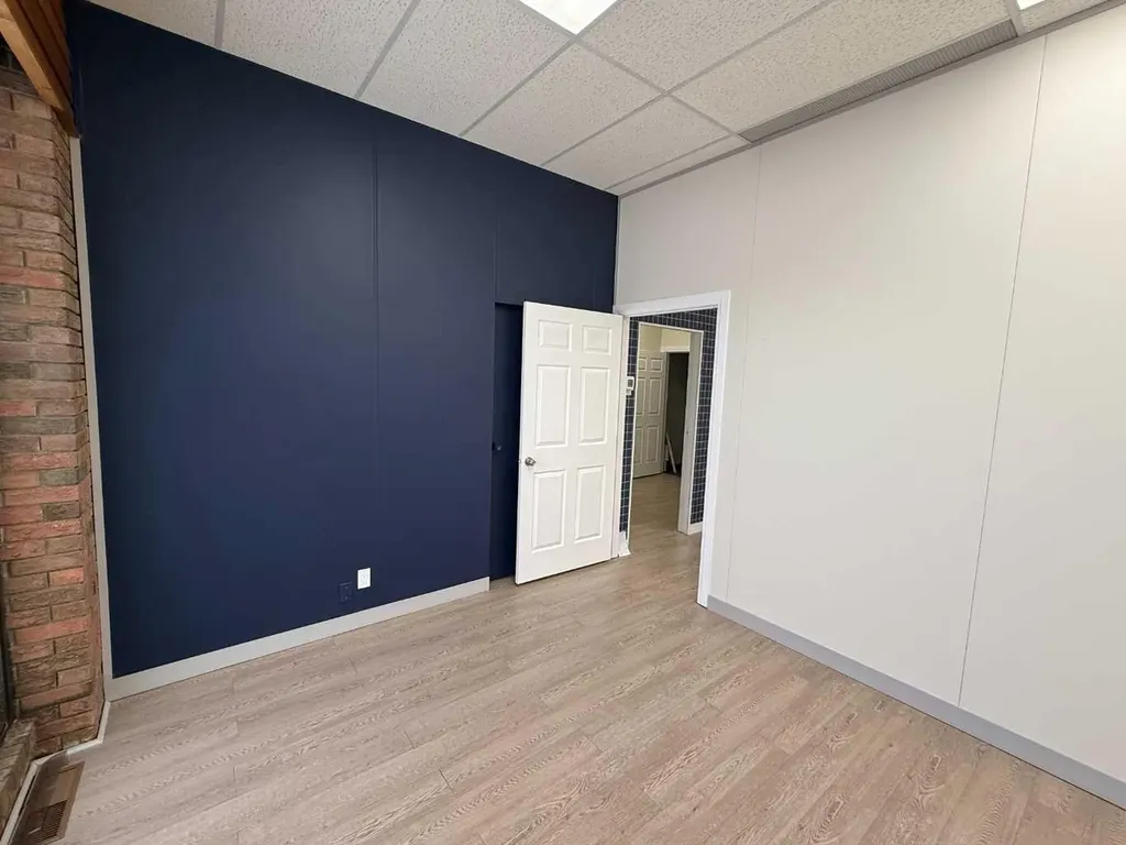 5125 50 Avenue Vermilion AB T9X 1A8