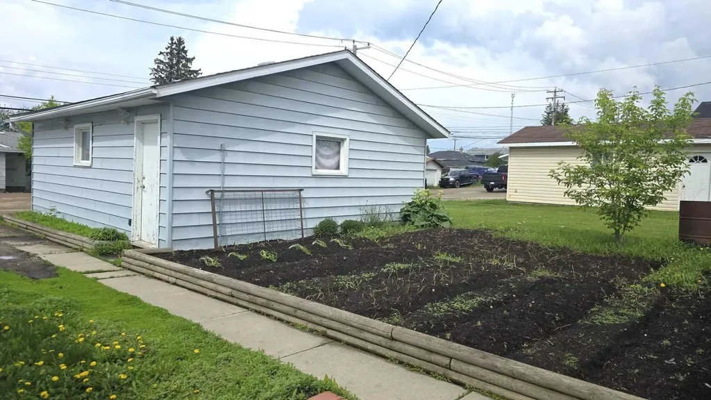 101A Avenue Lac La Biche AB T0A 2C0