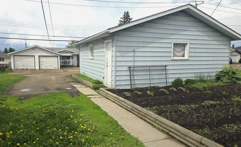 101A Avenue Lac La Biche AB T0A 2C0