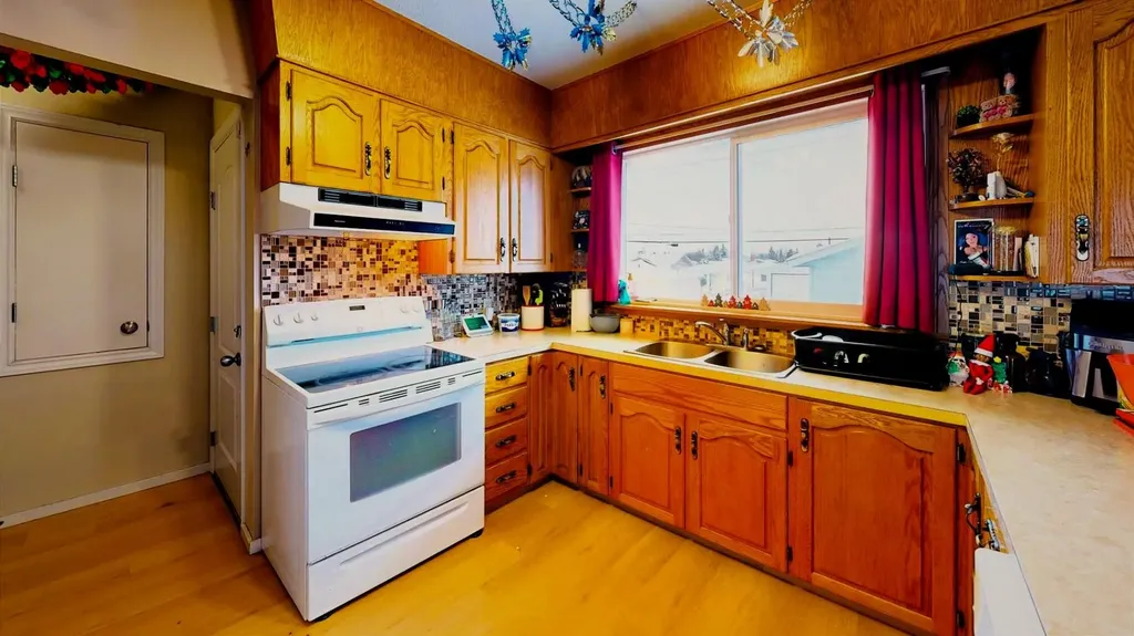 101A Avenue Lac La Biche AB T0A 2C0