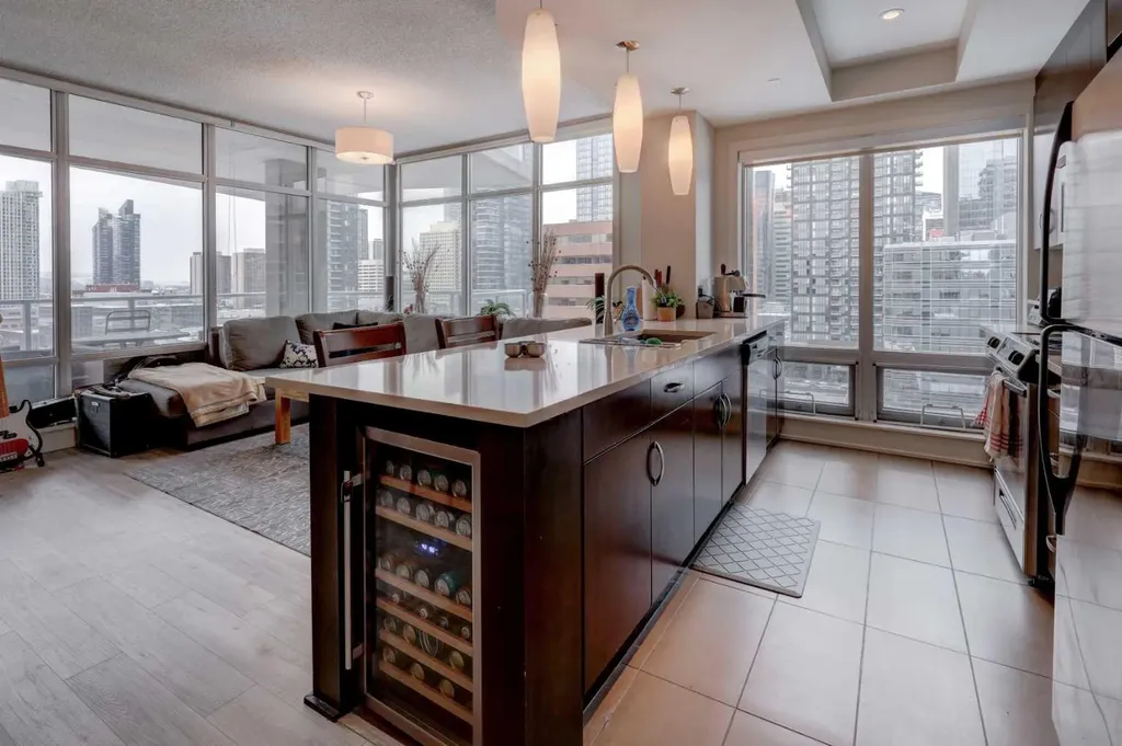 530 12 Avenue SW Calgary AB T2R 0B1