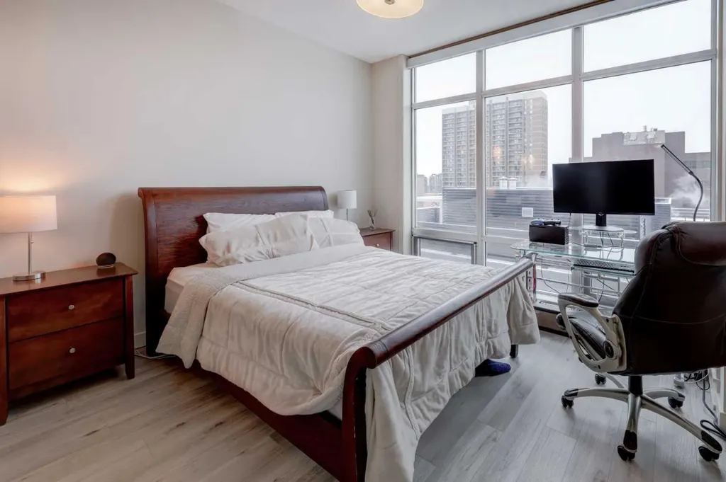 530 12 Avenue SW Calgary AB T2R 0B1
