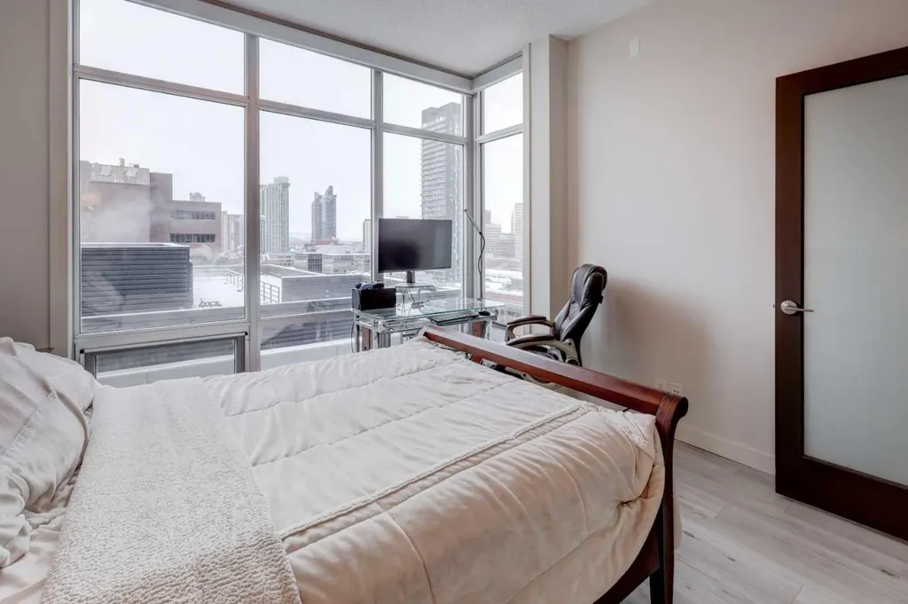 530 12 Avenue SW Calgary AB T2R 0B1