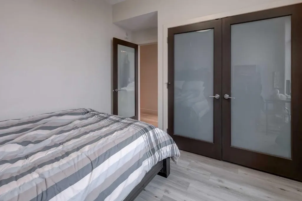 530 12 Avenue SW Calgary AB T2R 0B1
