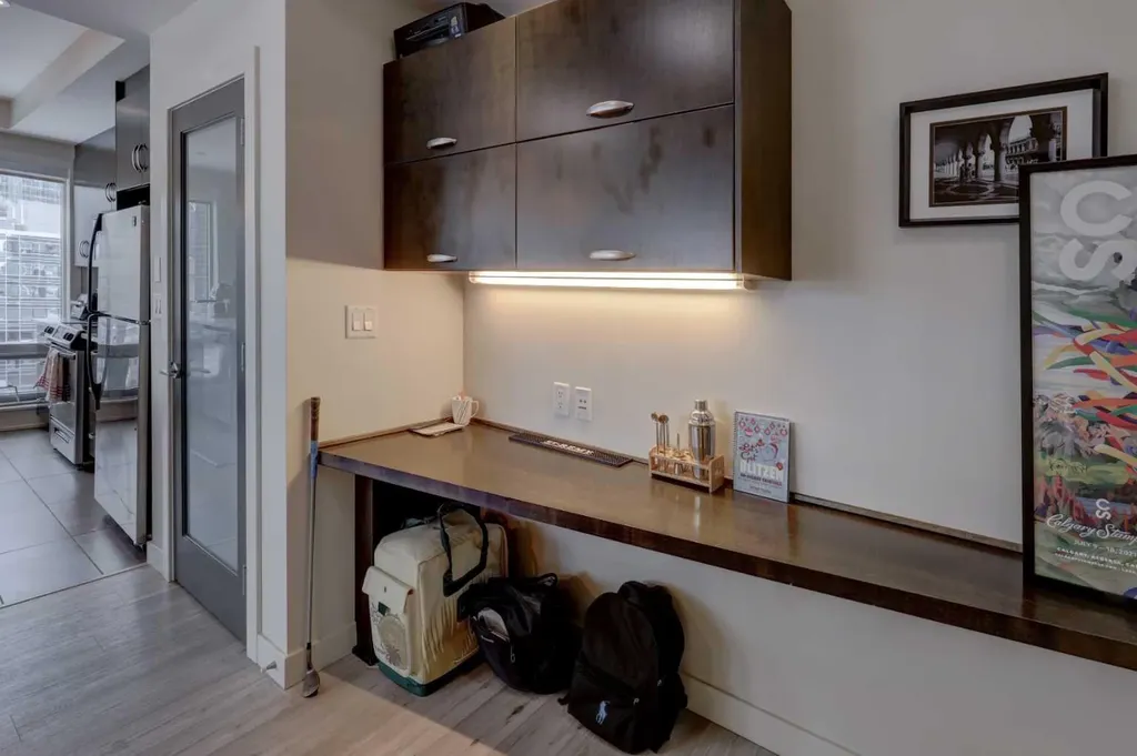 530 12 Avenue SW Calgary AB T2R 0B1