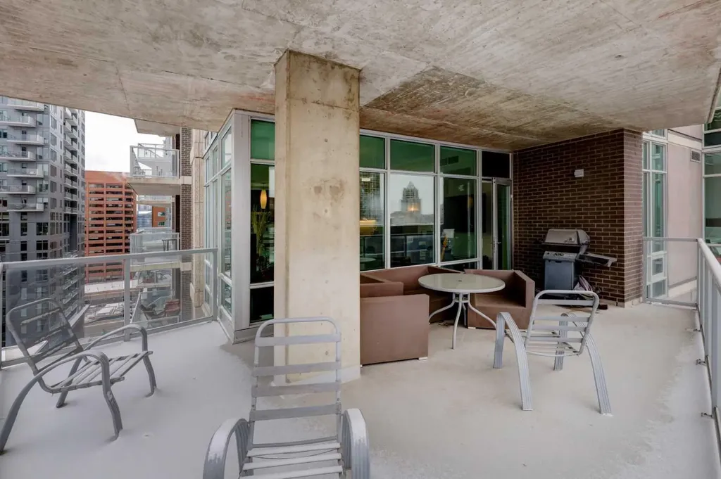 530 12 Avenue SW Calgary AB T2R 0B1