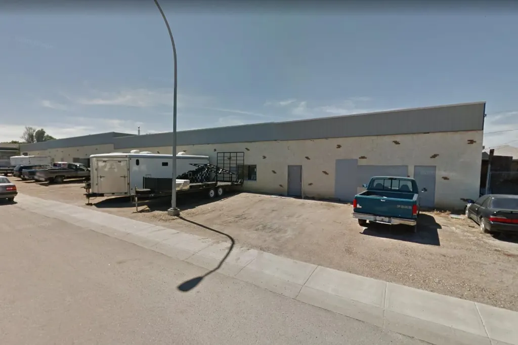 127 5 Street NE Redcliff AB T0J 2P0