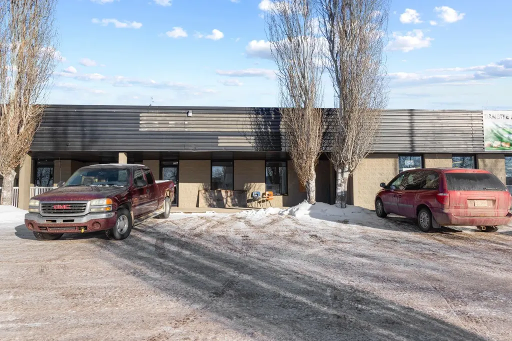 308 2 Avenue Bassano AB T0J 0B0