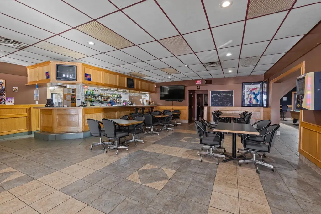 308 2 Avenue Bassano AB T0J 0B0