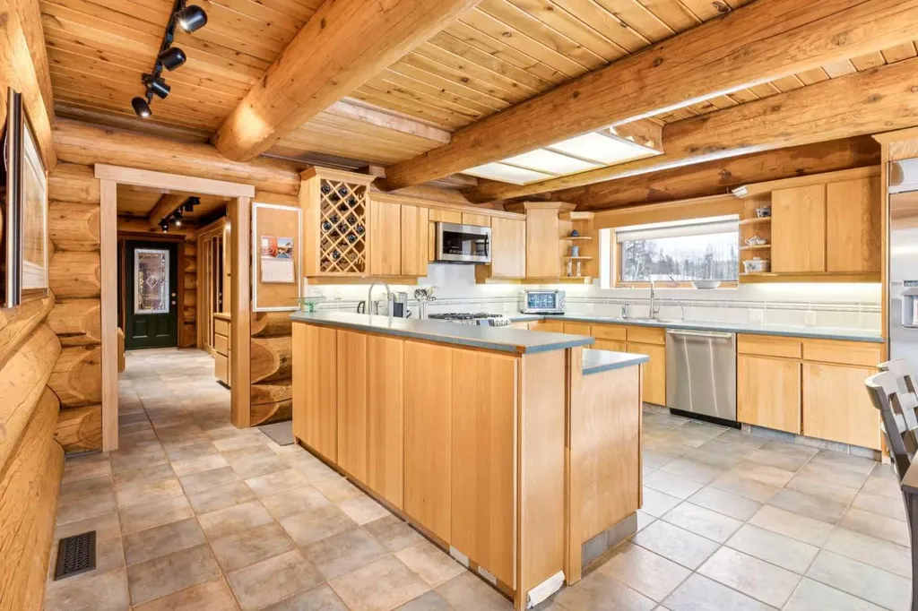 5544 Township Road 302 Rural Mountain View County AB T0M 0R0
