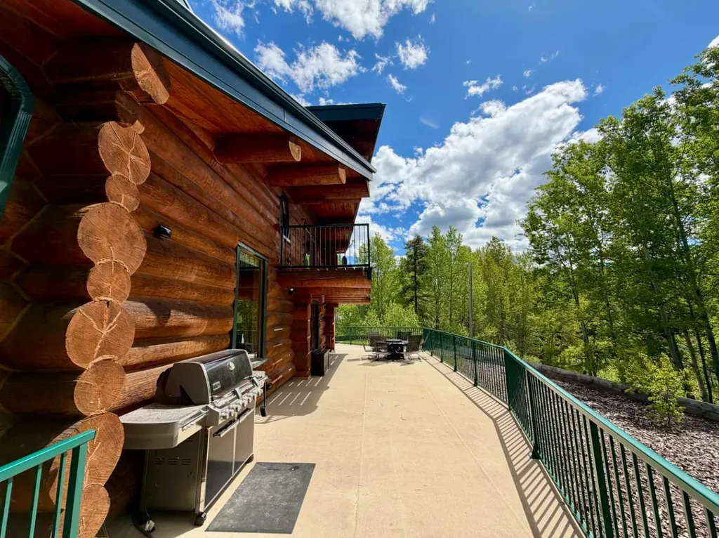 5544 Township Road 302 Rural Mountain View County AB T0M 0R0