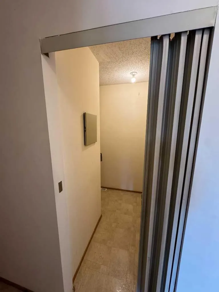 2515 First Avenue NW Calgary AB T2N 0C3