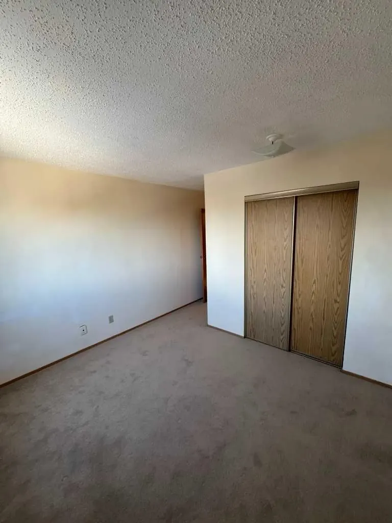 2515 First Avenue NW Calgary AB T2N 0C3