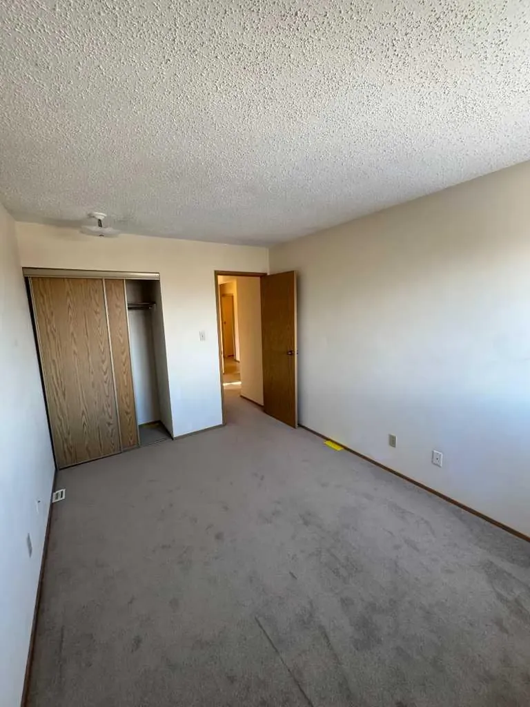 2515 First Avenue NW Calgary AB T2N 0C3