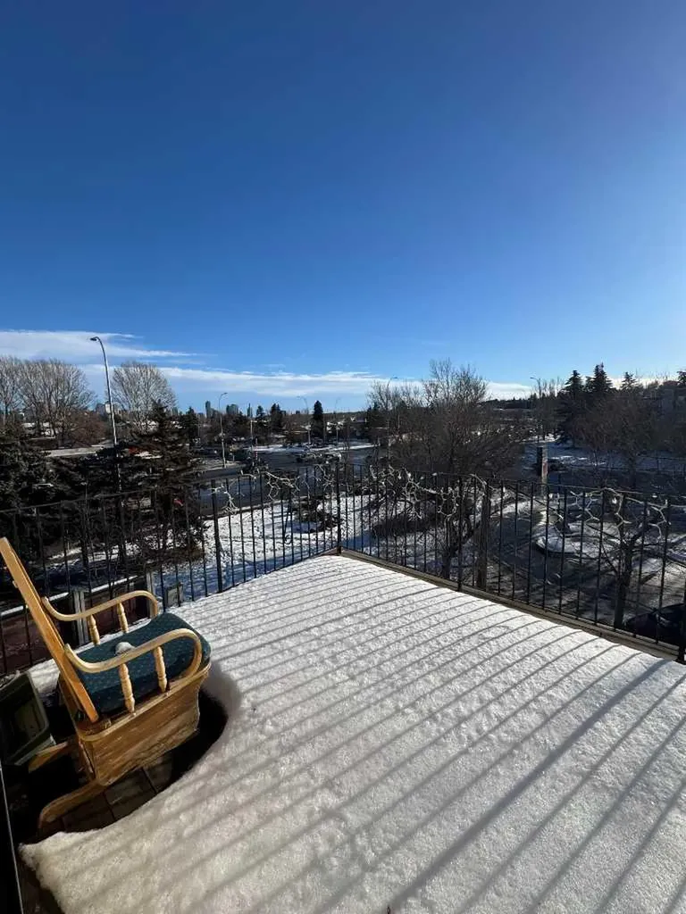 2515 First Avenue NW Calgary AB T2N 0C3