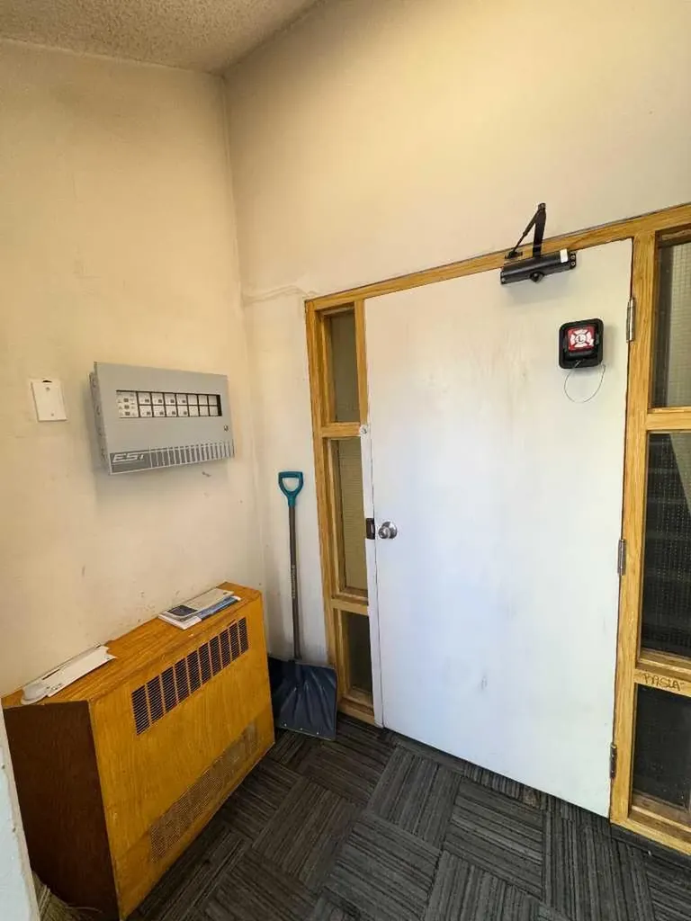 2515 First Avenue NW Calgary AB T2N 0C3
