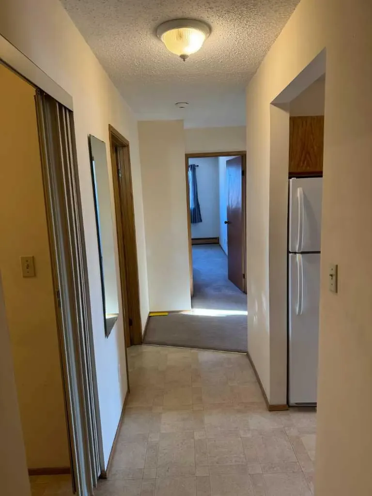 2515 First Avenue NW Calgary AB T2N 0C3