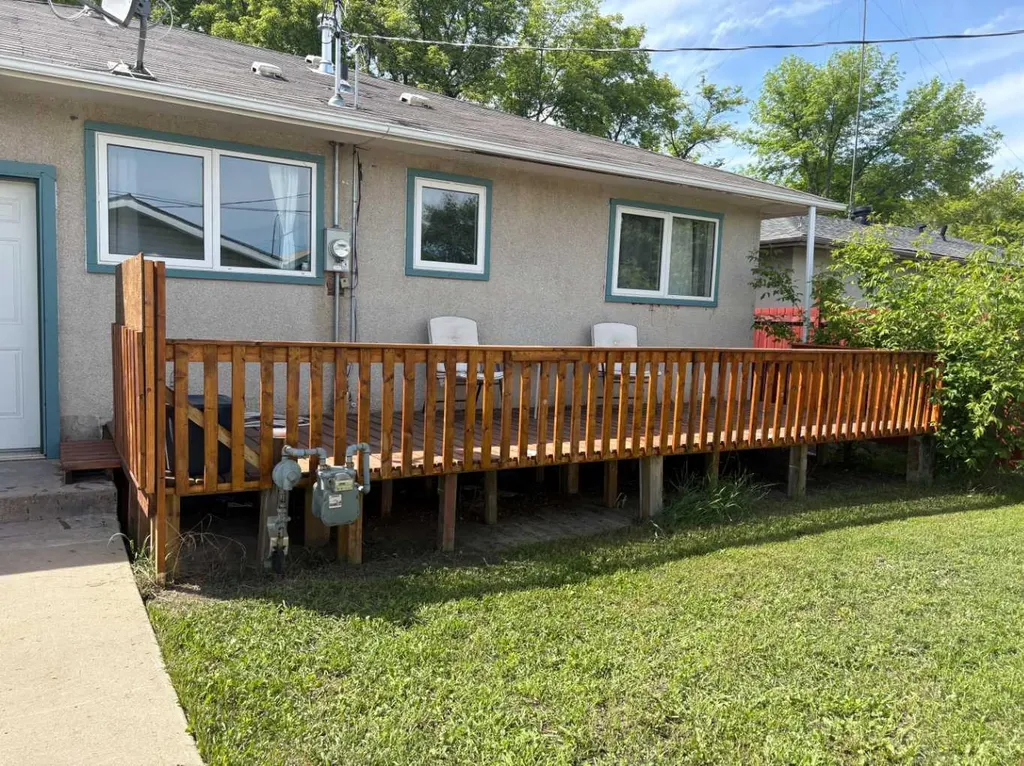 5019 51 Street Mannville AB T0B 2W0