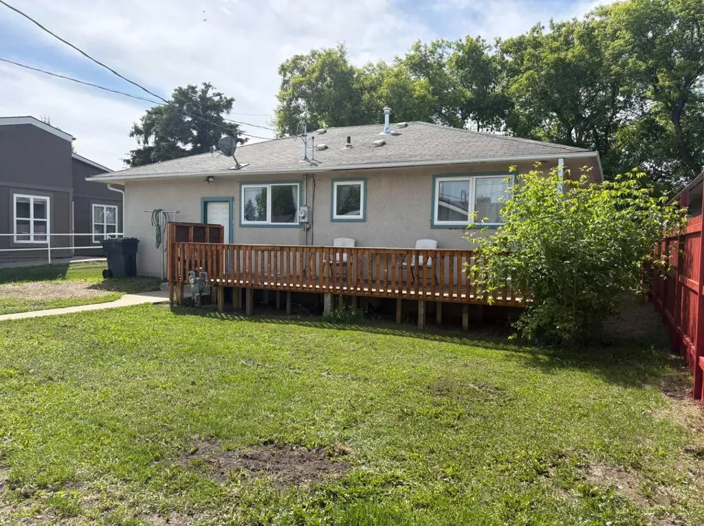 5019 51 Street Mannville AB T0B 2W0
