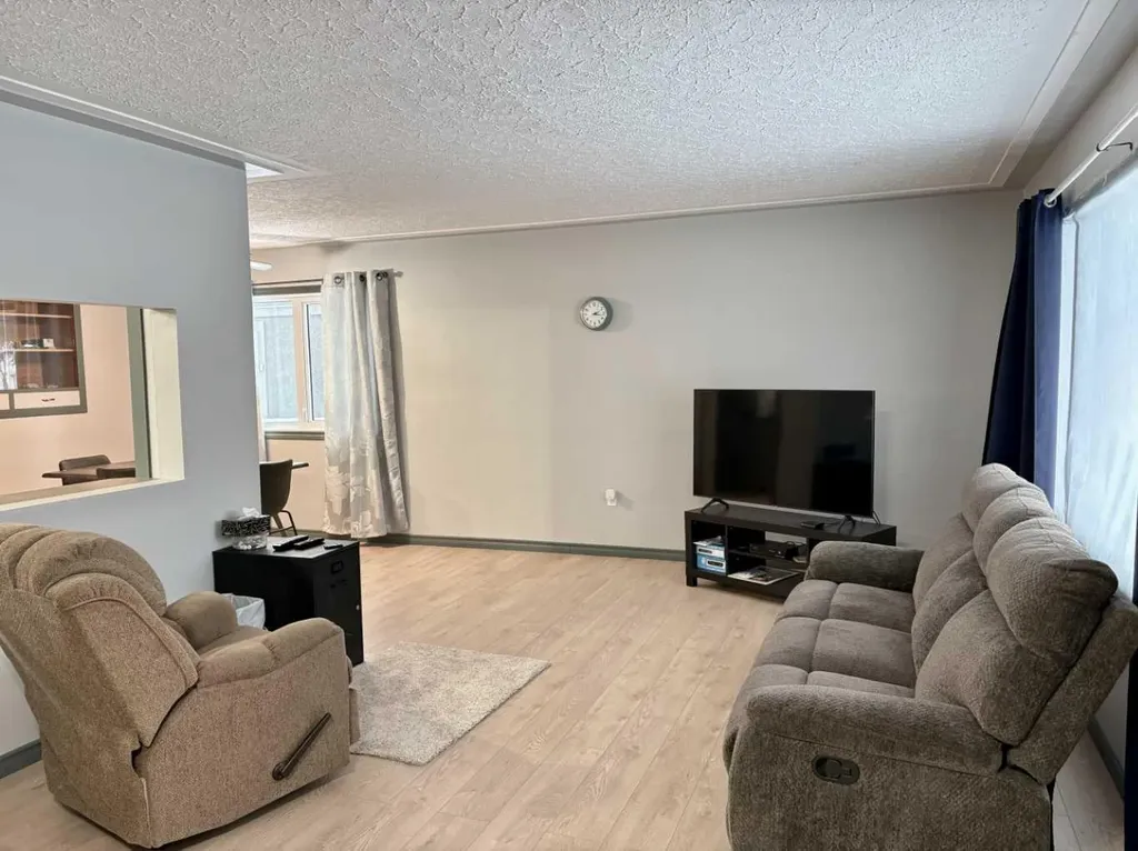 5019 51 Street Mannville AB T0B 2W0