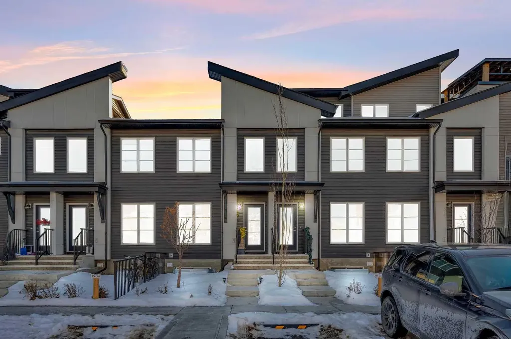 474 Seton Circle SE Calgary AB T3M 3P6