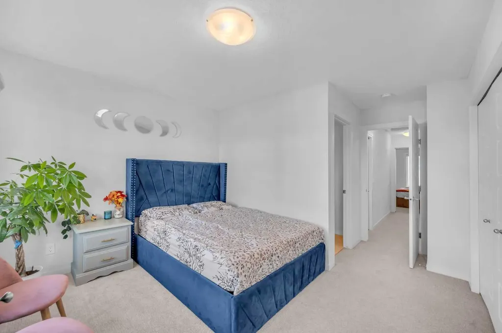474 Seton Circle SE Calgary AB T3M 3P6