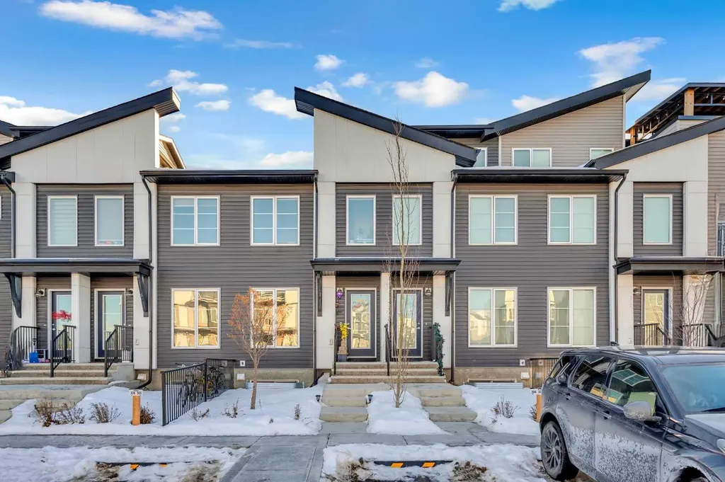 474 Seton Circle SE Calgary AB T3M 3P6