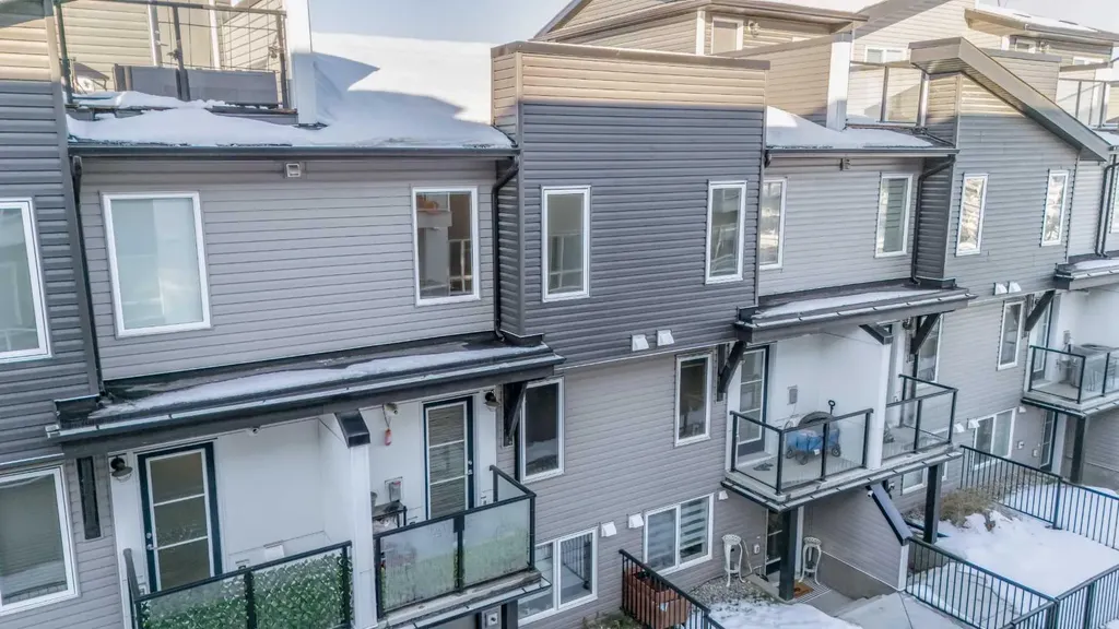 474 Seton Circle SE Calgary AB T3M 3P6