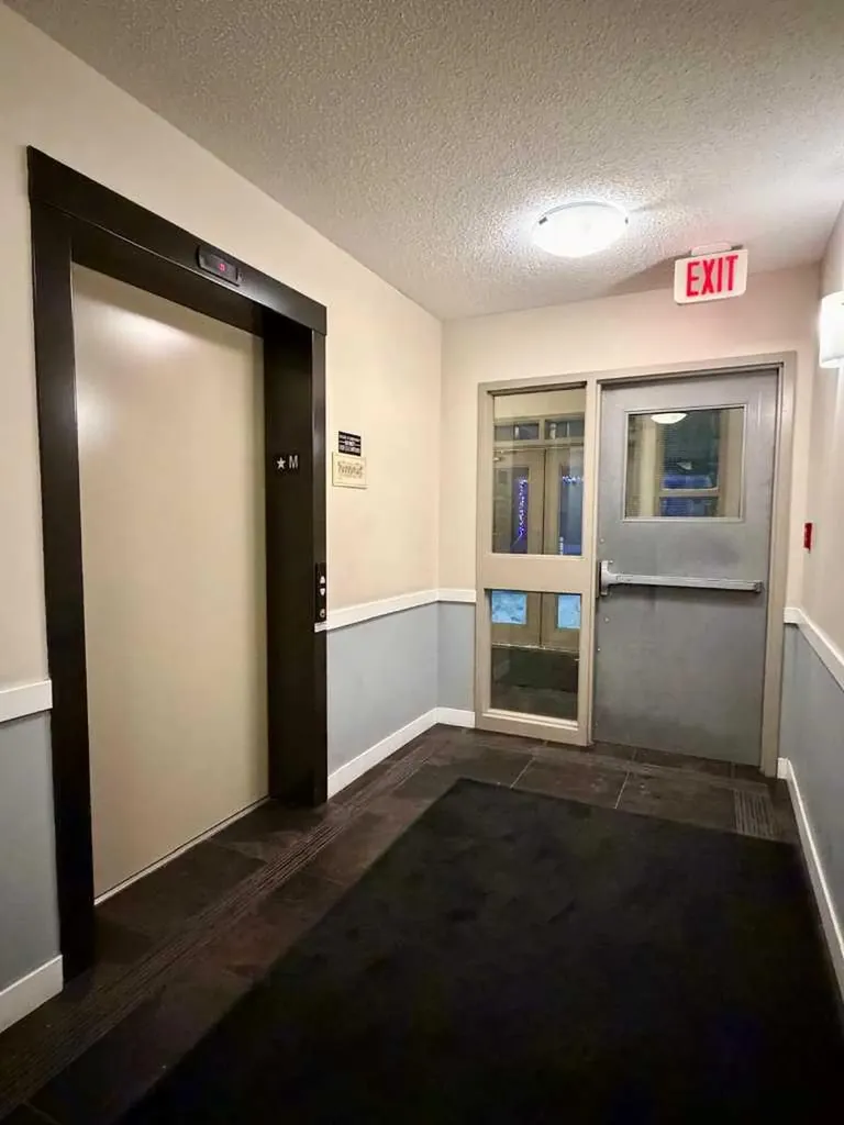 48 Panatella Road NW Calgary AB T3K 0V4