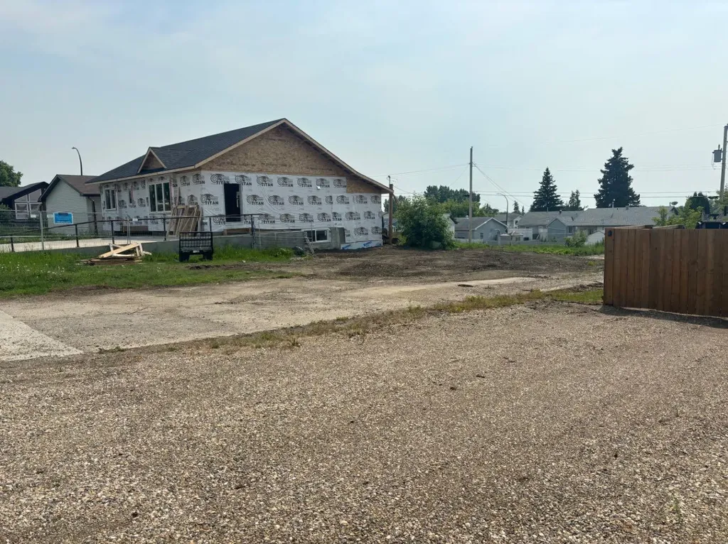 11209 108 Avenue Fairview AB T0H 1L0