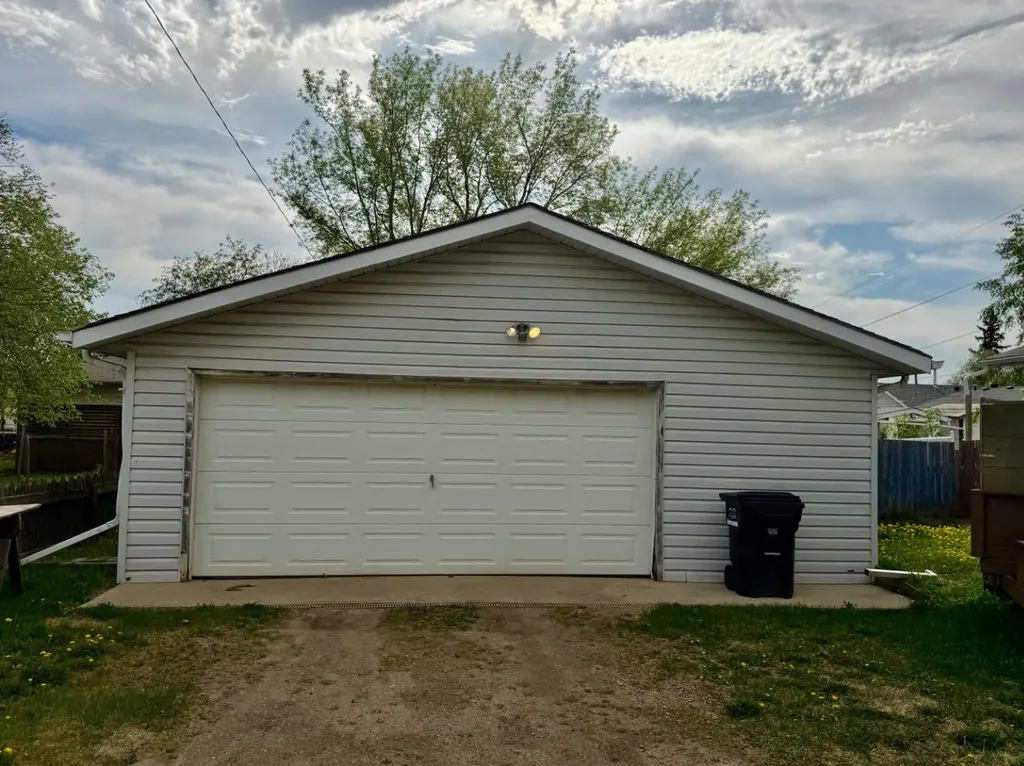 4910 44 Street Camrose AB T4V 1C2