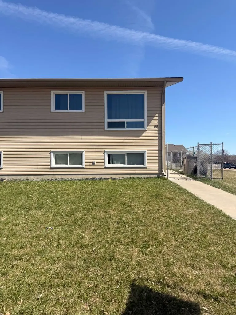 65 Atkinson Crescent Whitecourt AB T7S1C6