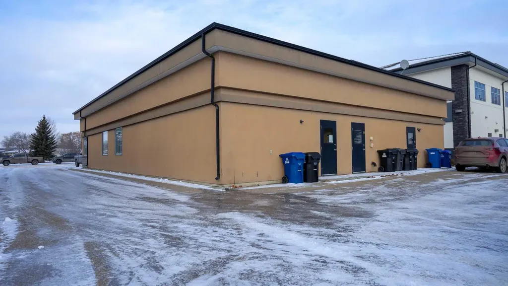 5021 Parkwood Road Blackfalds AB T0M 0J0