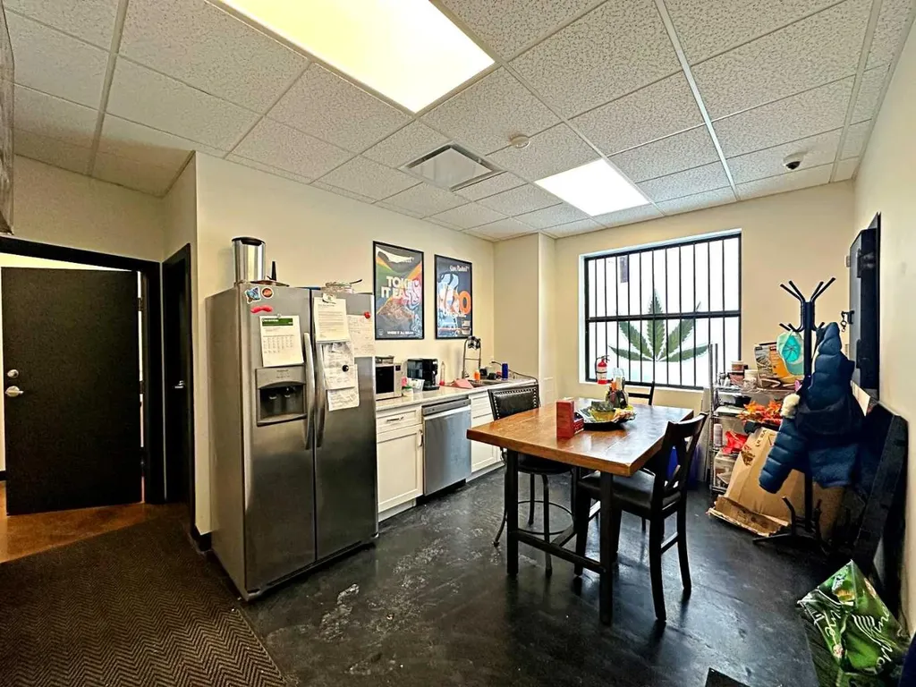 9904 Franklin Avenue Fort Mcmurray AB T9H 2K5