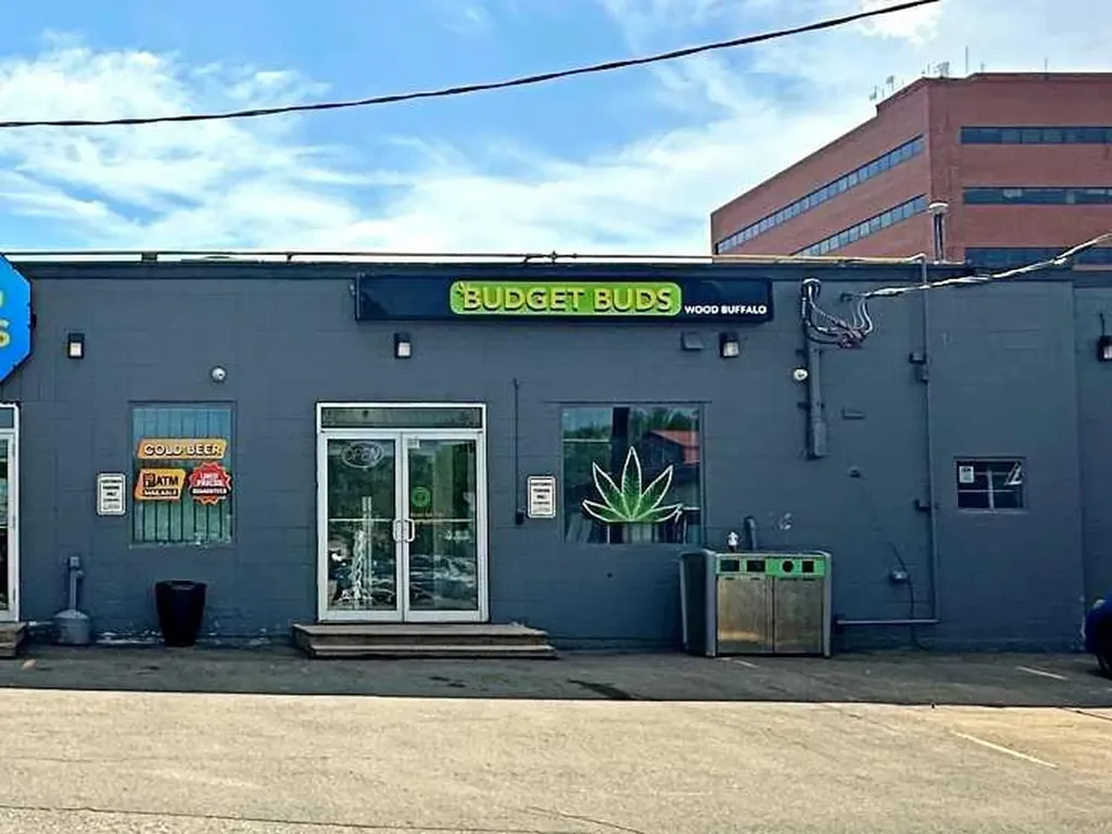 9904 Franklin Avenue Fort Mcmurray AB T9H 2K5
