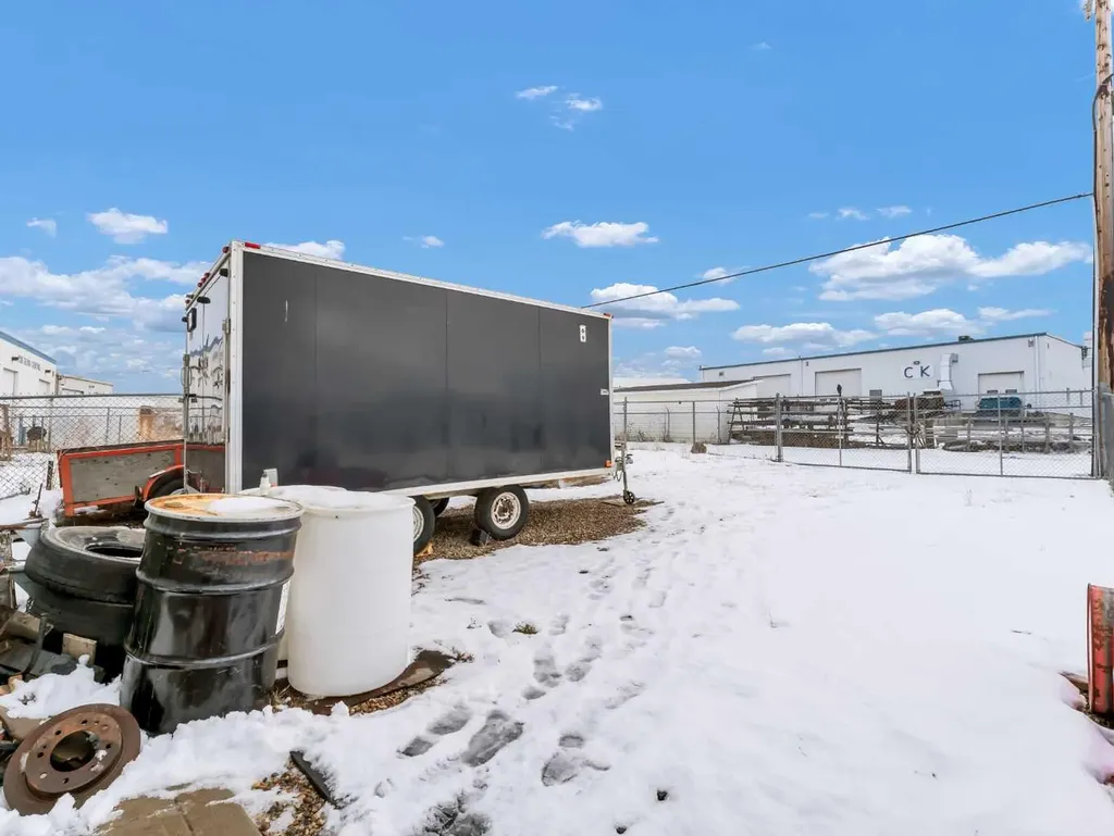97 South West Drive SW Medicine Hat AB T1B 4J6
