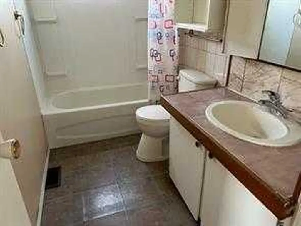 502 Kaybob Drive Fox Creek AB T0H1P0