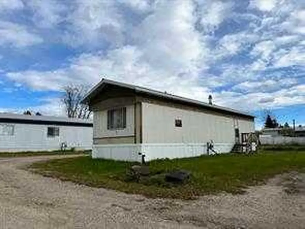 502 Kaybob Drive Fox Creek AB T0H1P0