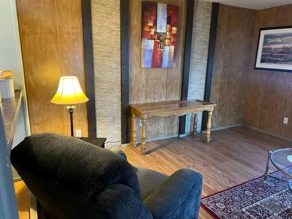 502 Kaybob Drive Fox Creek AB T0H1P0