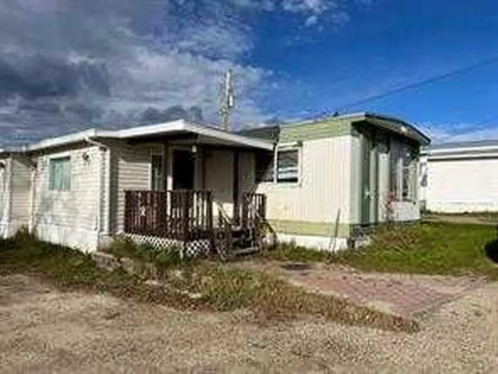 502 Kaybob Drive Fox Creek AB T0H1P0
