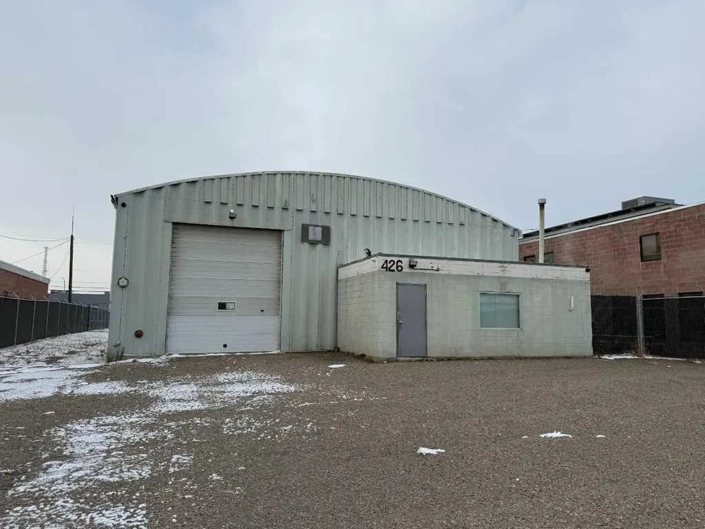 426 10 Street N Lethbridge AB T1H 2C7