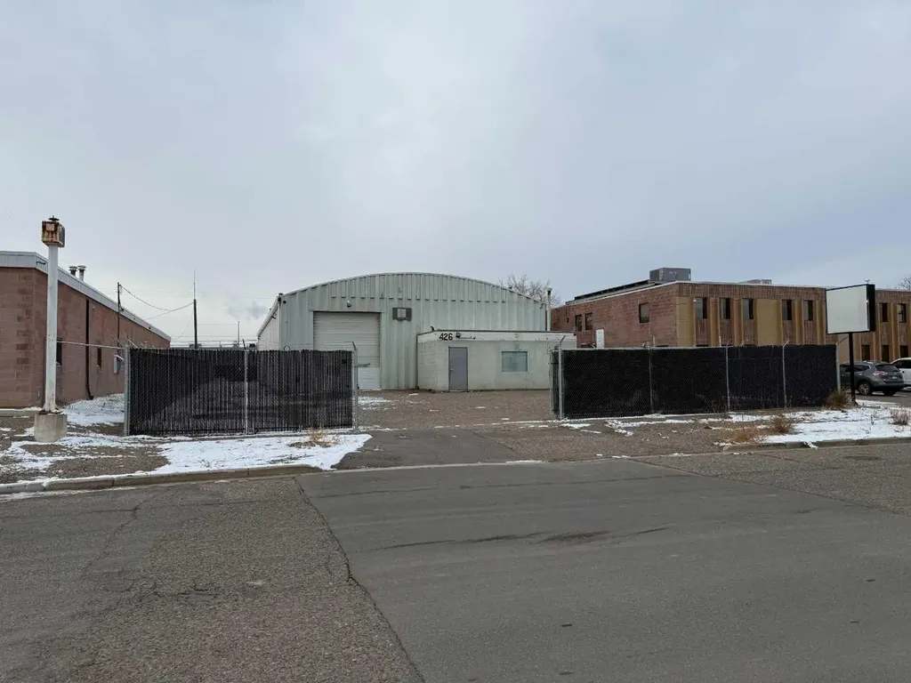 426 10 Street N Lethbridge AB T1H 2C7
